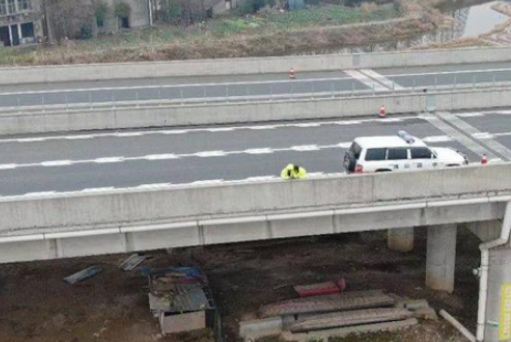 益阳高速利用无人机巡逻,开启两栖巡逻时代(图2) 益阳高速利用无人机巡逻,开启两栖巡逻时代(图2)