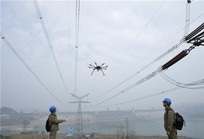 千里眼工业无人机在电力巡检中发挥优势(图2) 千里眼工业无人机在电力巡检中发挥优势(图2)